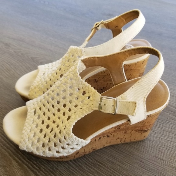 SO Taffy Wedge Heels - Picture 6 of 14